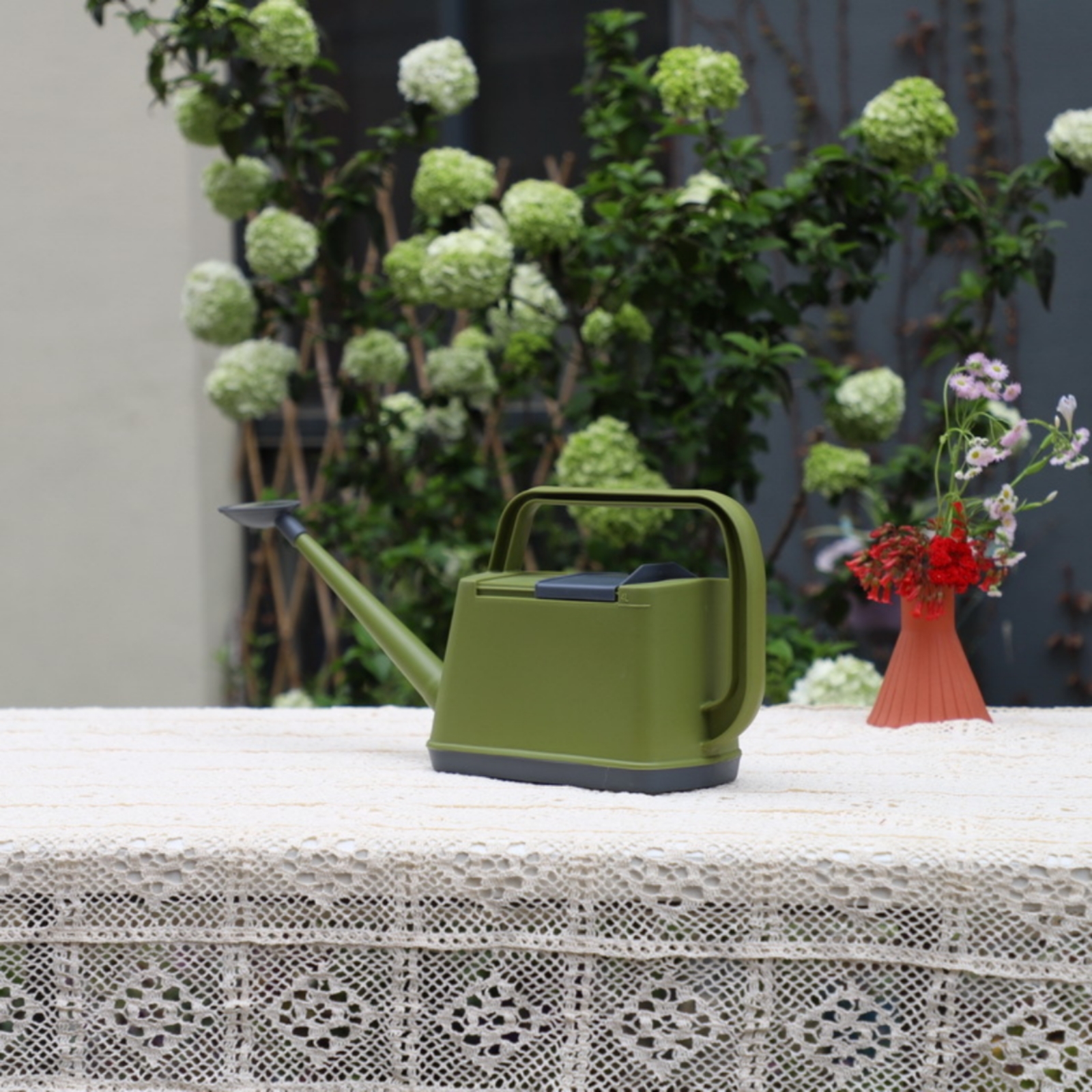 Plastic Watering Can Integrate - مراجعة Watering Can Long Spout وسعره